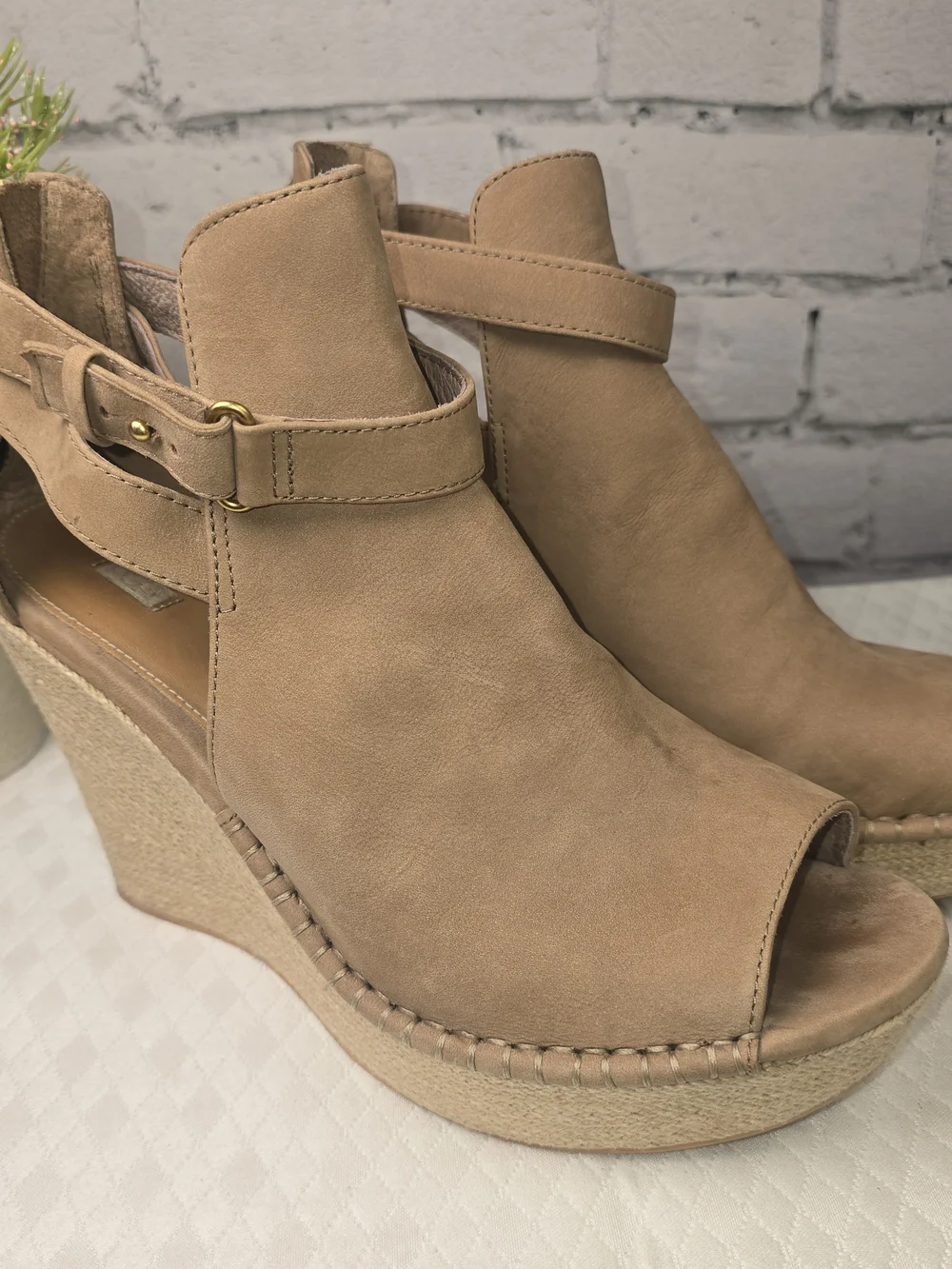 UGG JOLINA STRAPPY CUT OUT ANKLE BOOT WEDGE TAN PEEP TOE JUTE PLATFORM